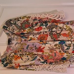 NWOT Fall Tunic Crochet cuffs